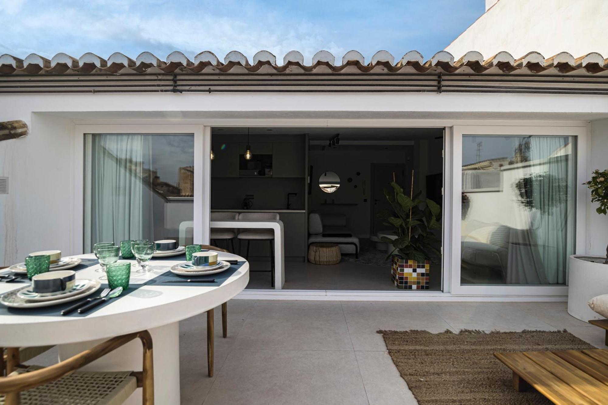 Atarazanas Suite, Atico Con Terraza Malaga Luaran gambar