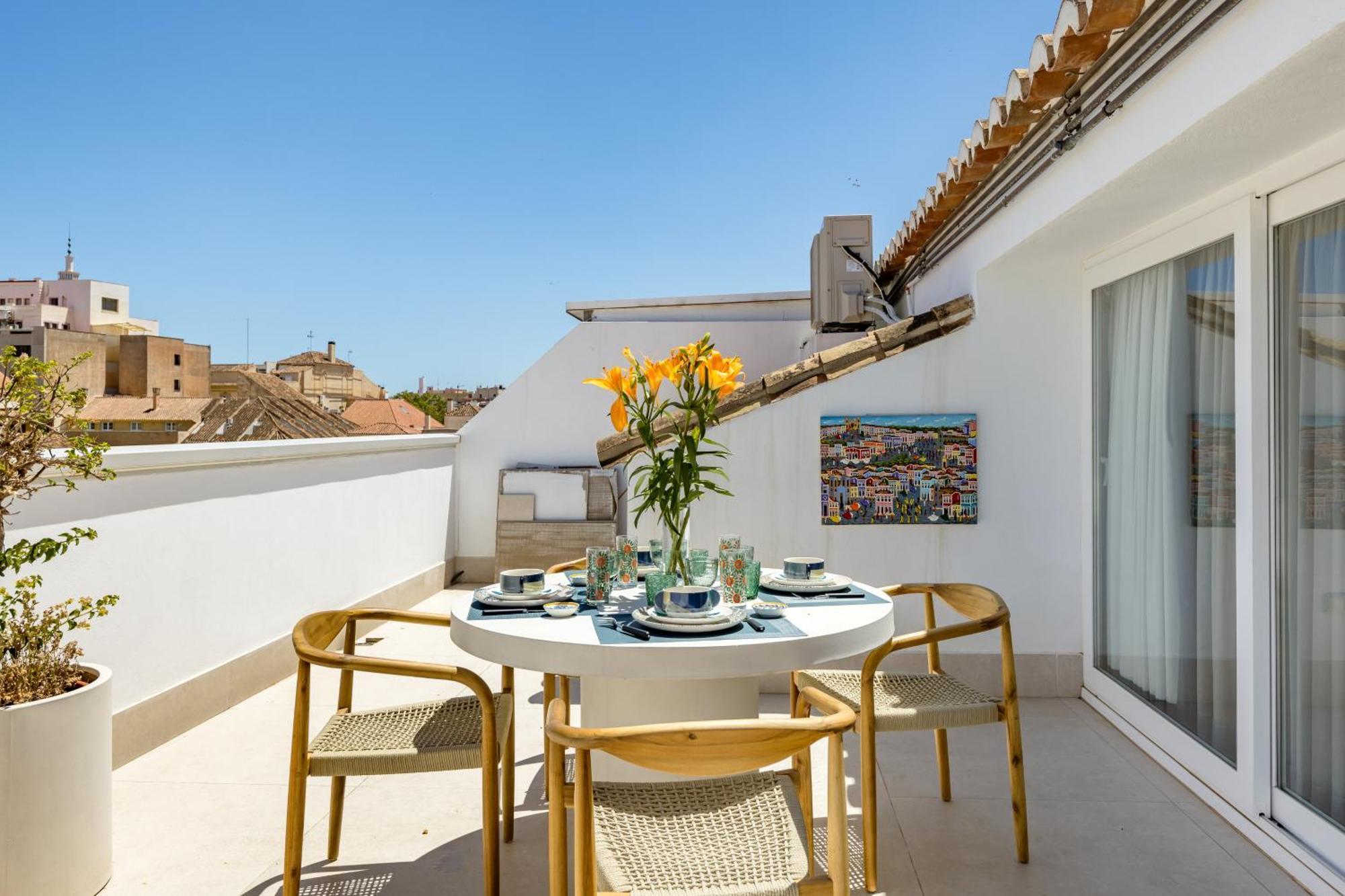 Atarazanas Suite, Atico Con Terraza Malaga Luaran gambar